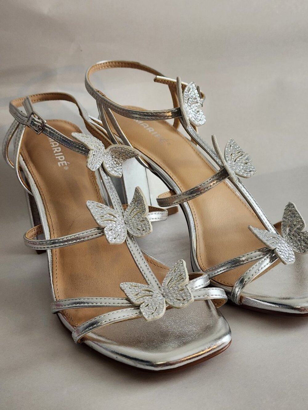 MARIPE Silver Metallic Rhinestone Butterfly Strappy Block Heel Sandals Size 9